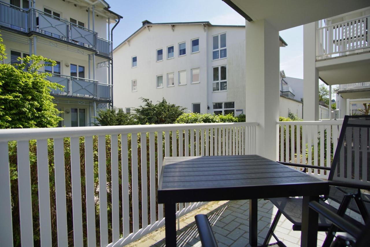 Terrasse, Gratis Nutzung Vom Ahoi Erlebnisbad Und Sauna In Sellin - Villa Karola Fewo 02 Goehren  Exterior photo